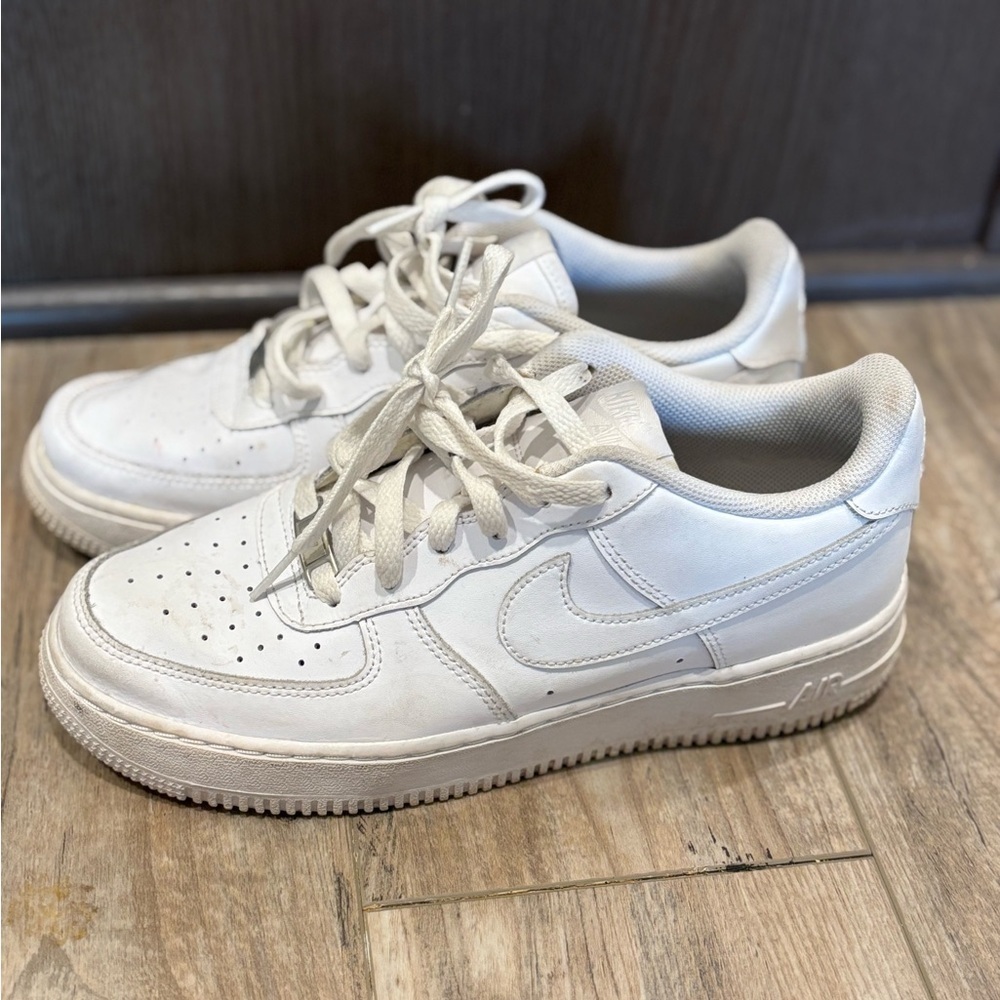 Nike Air Force 1 White Low Sneakers Size 7Y - Picture 5 of 10